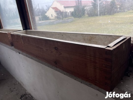 Vörös fenyő balkonláda, virágtartó 110 *20*17 cm , 3 db eladó   