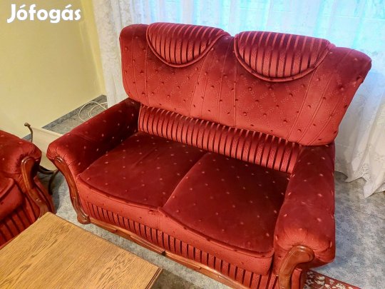 Vörös kanapé eladó