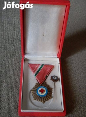 Vöröskereszt emlékérem, eredeti dobozában