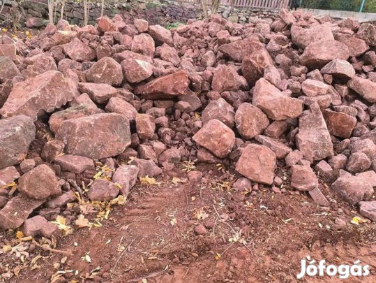 Vöröskő (faragott, rakott falból)