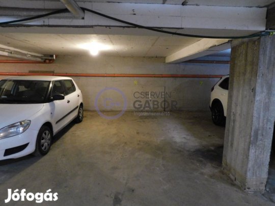 Vörösmarty utcán, 16 m2-es teremgarázs hely eladó