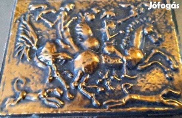 Vörösréz díszdoboz vadász jelenettel