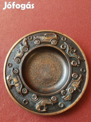 Vörösréz falitányér.