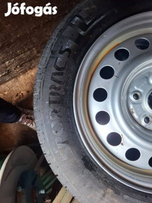 Vredestein nyári gumis kerékszett 205/60 R16