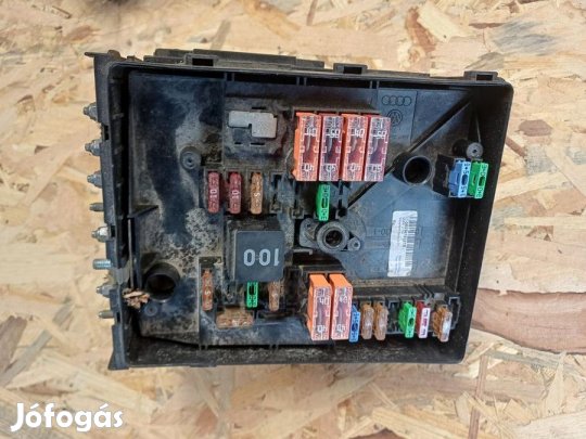 Vw Golf 5 (2005-2013) 1.9Tdi Diesel Bizosíték Tábla