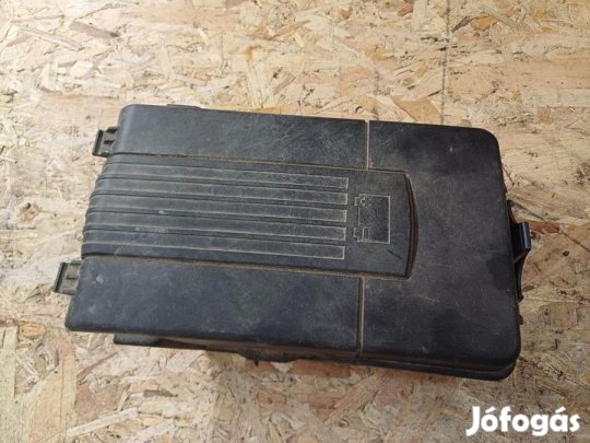 Vw Jetta (2005-2010) Akumlátor Burkolat