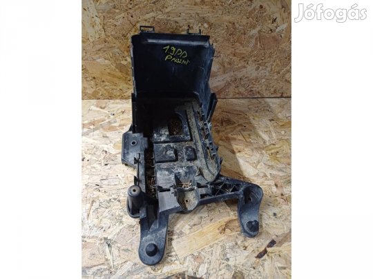 Vw Passat B6 (2005-2011) Akkumulátor Tartó