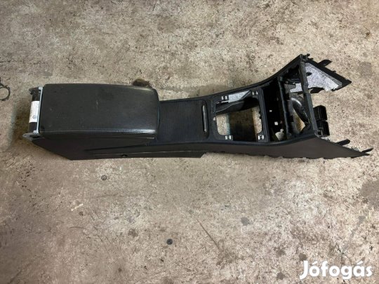 Vw Passat B6 bőr könyöklő 