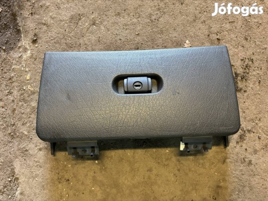 Vw Polo 6N Classic Caddy kesztyűtartó 