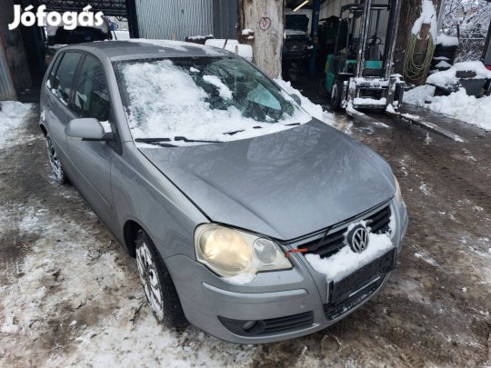 Vw Polo 9N facelift karosszéria elemei LA7R