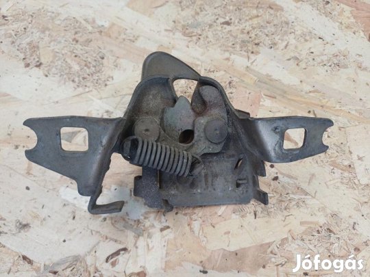 Vw Polo III Classic (1995-2002) Motorháztető Zár