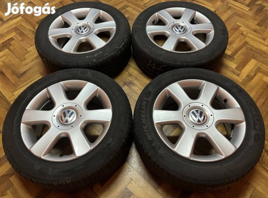 Vw Touran Gyári Alufelni 16" 5x112 Nyárigumikkal