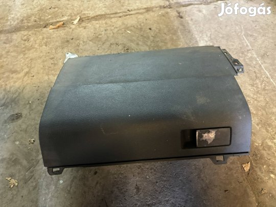 Vw Touran kesztyűtartó 