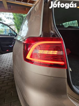 Vw passat B8 3g9 945 207 F burkolat törött hátsó lámpa