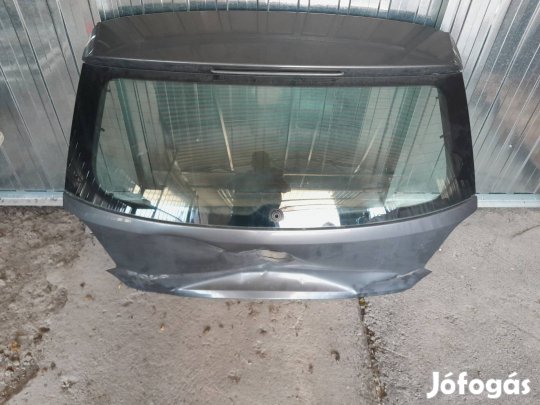 Vw polo 5 csomagtér ajtó sérült .