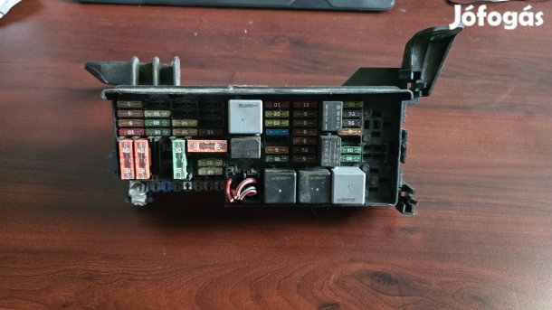 W164-251 relé tábla A1645400272 eladó