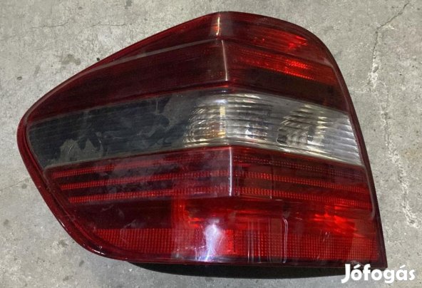 W164 BAL HÁTSÓ LÁMPA A1649061100 eladó