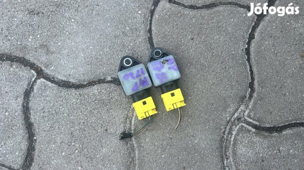 W169 SZENZOR A1698210421 eladó