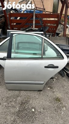 W210 B.H. AJTÓ rozsdamentes eladó