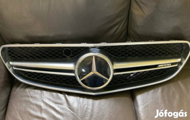 W217 AMG S63 hűtőmaszk coupe-cabrio A2178880011 eladó