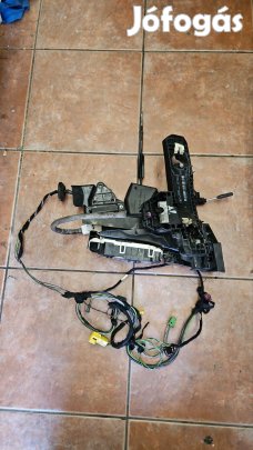 W246 b.h.ajtózár eladó