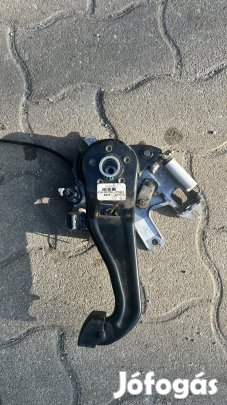 W251 RÖGZÍTŐFÉK A1644200784 eladó