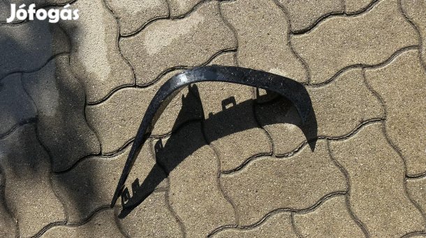 W254 ELSŐ LÖKHÁRÍTÓ BAL OLDALSÓ SPOILER eladó