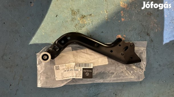 W906 tolóajtó görgő A0007630347 eladó