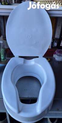 WC magasító fedéllel