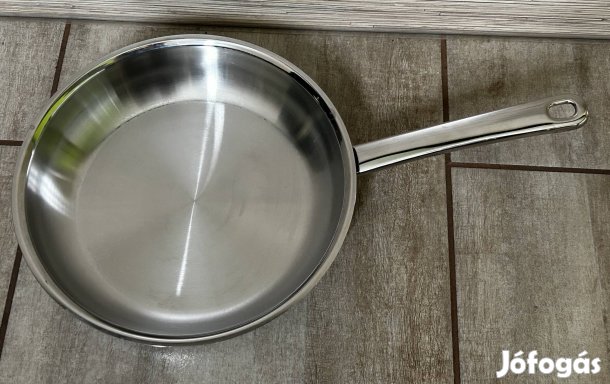 WMF rozsdamentes 24 cm nyeles serpenyő