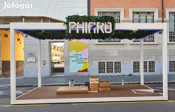 WPC platformos, fehér, LED-es, polikarbonát tetős pergola