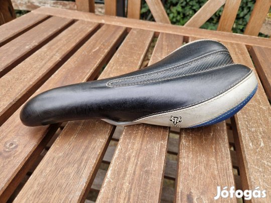 WTB Rocket nyereg - kis sérüléssel