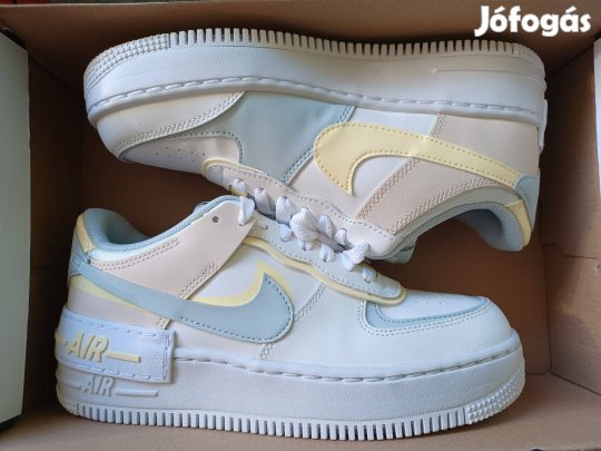 W Nike AF1 Shadow 38.5; 41-es méret