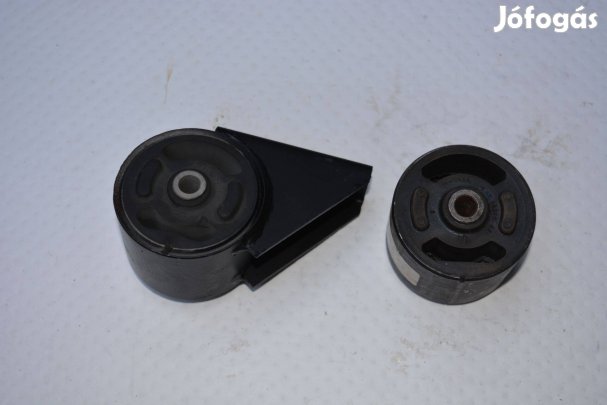 Wartburg 1.3 váltó motor tartó bak gumibetét szilent silent 2 darab