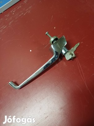 Wartburg-Trabant-Ifa kilincs.