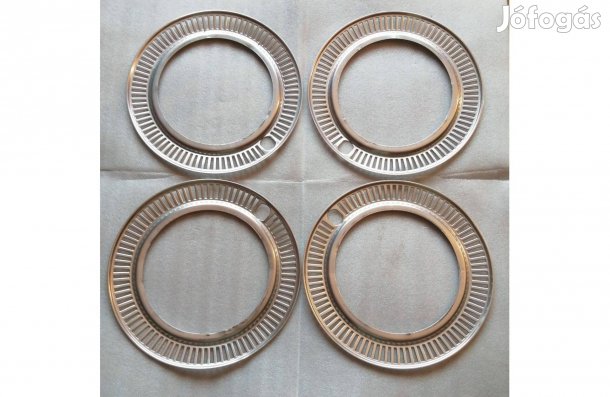 Wartburg disztárcsa diszítő karika 4 db