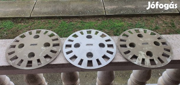 Wartburg gyári dísztárcsa 