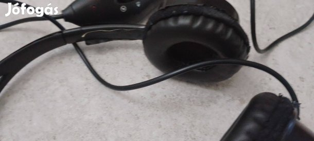 Webes fülhallgató hangerőszabályozós