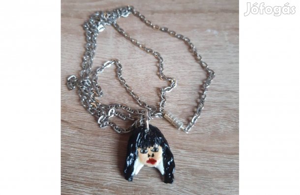 Wednesday inspirálta nyaklánc - ezüst színű