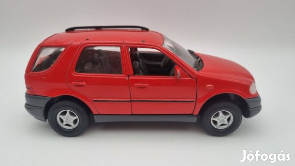 Welly Mercedes Benz M Class 1/32