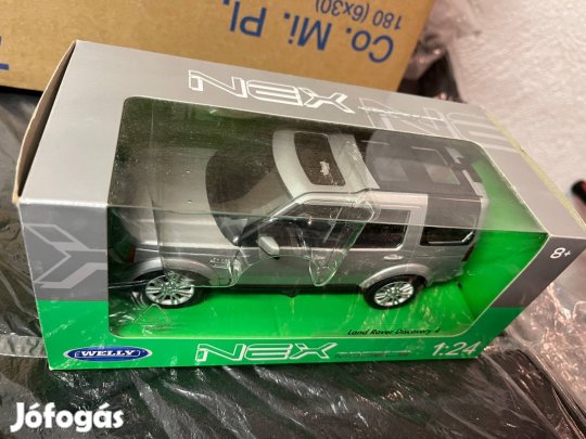Welly Nex Land Rover Discovery 4 1/24