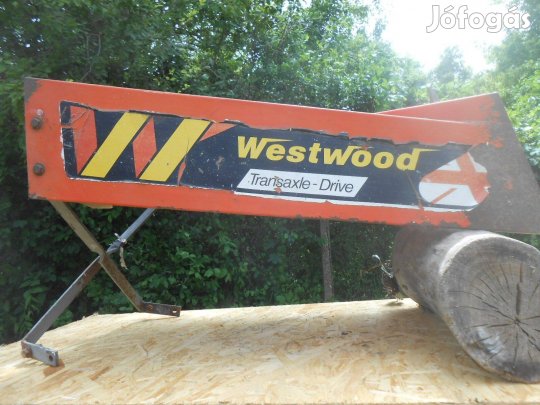 Westwood fűnyírótraktorra,gyári motorháztető eladó