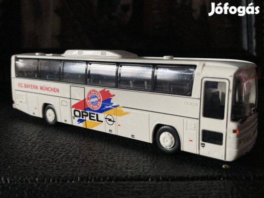 Wgermany Reitze 1:87 vitrin FC Bayern élethű Mercedes csapat busz siku