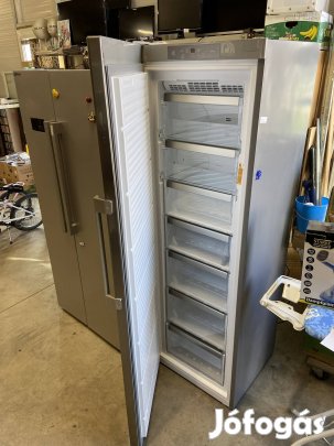 Whirlpool álló fagyasztószekrény - nagy méret, fiókos, inox