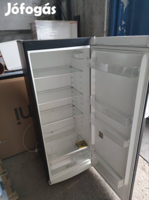 Whirlpool hűtő 160cm magas.