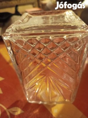 Whiskys/ likorlos üveg kristalybol
