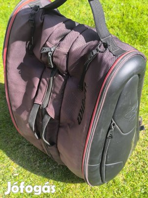 Wilson sokrekeszes tenisztaska hátizsák 