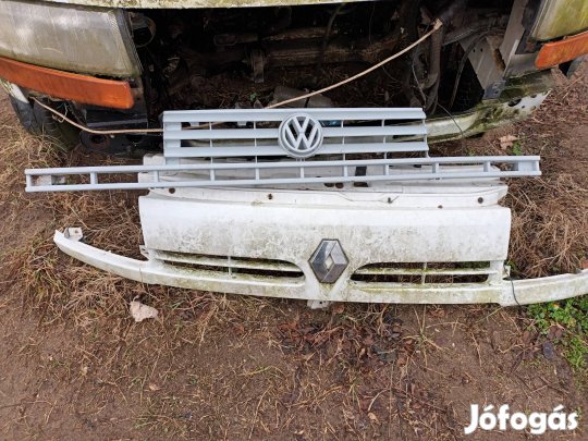 Wolksvagen kisteherautó  Diszrács emblémával 