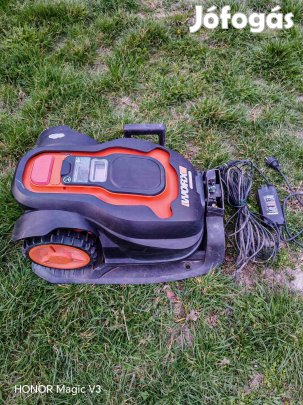 Worx Landroid robotfűnyíró dokkolóval töltővel Pin kóddal