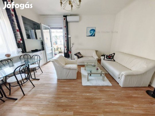 XII. Kerület, Németvölgyben Legfelső Emeleti, Szép Lakás